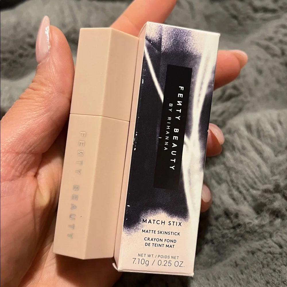 FENTY BEAUTY Match Stix Matte Contour Skinstick